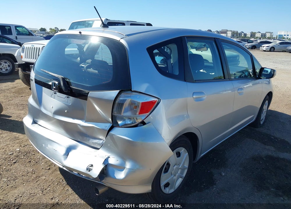 2013 HONDA FIT VIN: JHMGE8H35DC066477
