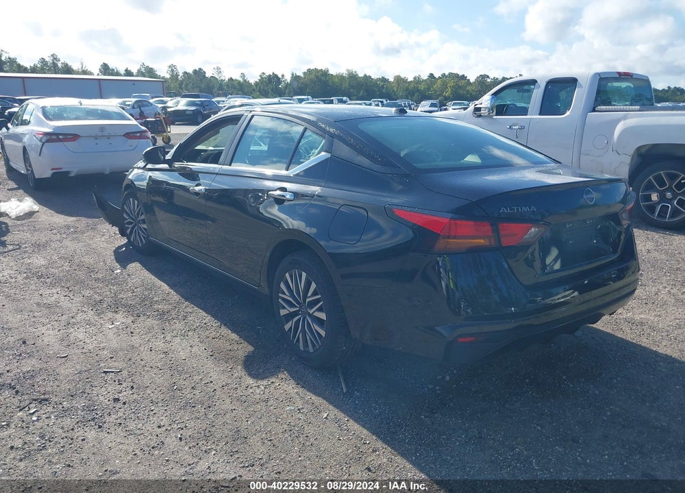 2023 NISSAN ALTIMA SV FWD VIN: 1N4BL4DV7PN388411
