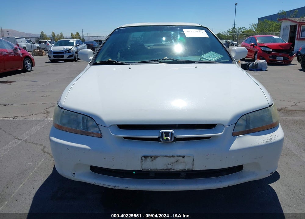 1999 HONDA ACCORD LX VIN: 1HGCG6651XA008922