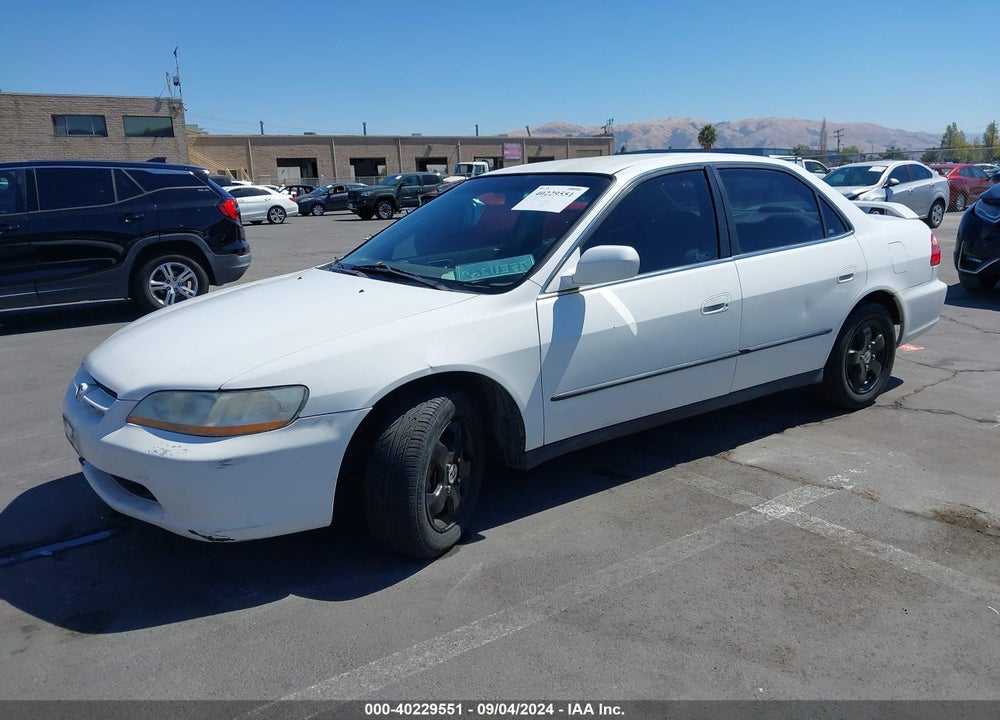 1999 HONDA ACCORD LX VIN: 1HGCG6651XA008922