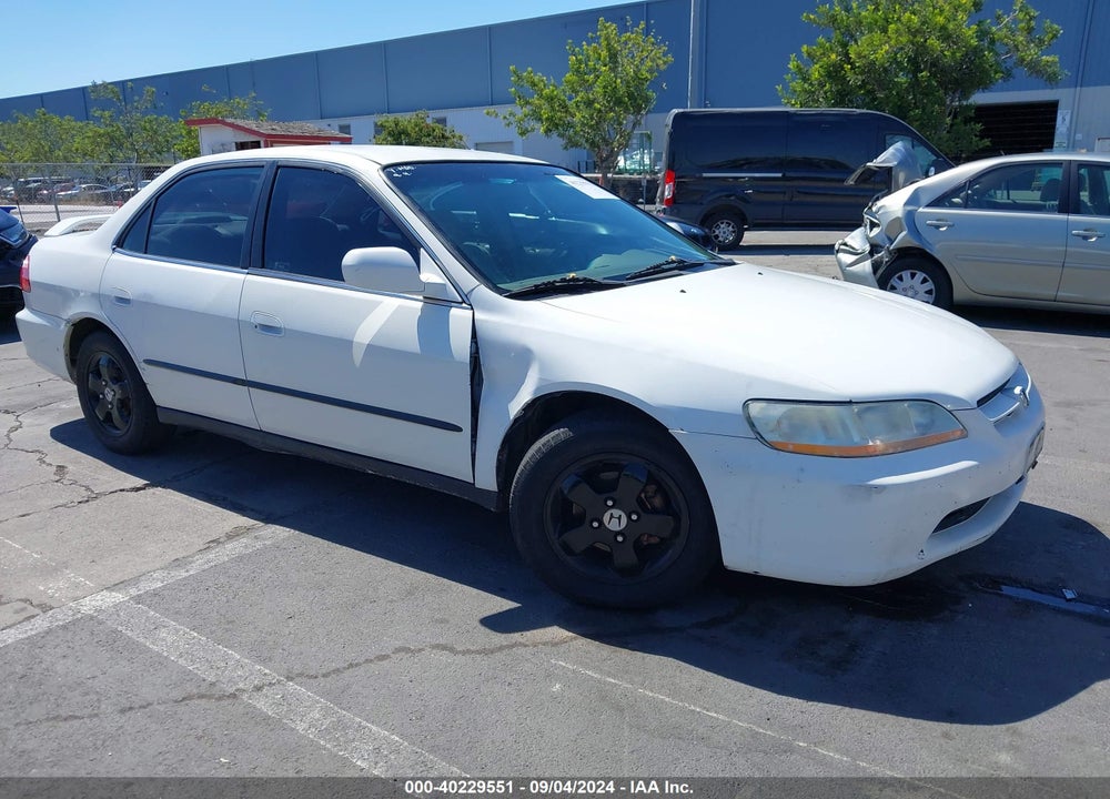 1999 HONDA ACCORD LX VIN: 1HGCG6651XA008922