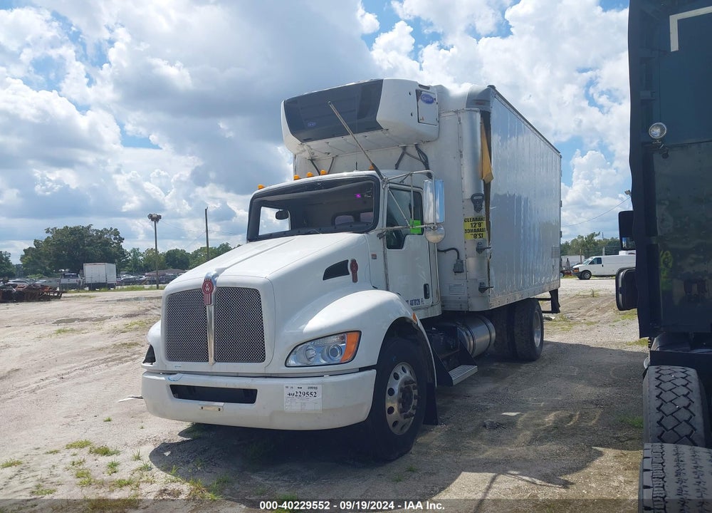 2017 KENWORTH T3 SERIES VIN: 2NKHHM6X6HM159531