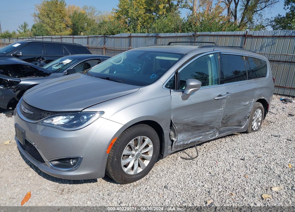 2017 CHRYSLER PACIFICA TOURING L VIN: 2C4RC1BG0HR530243