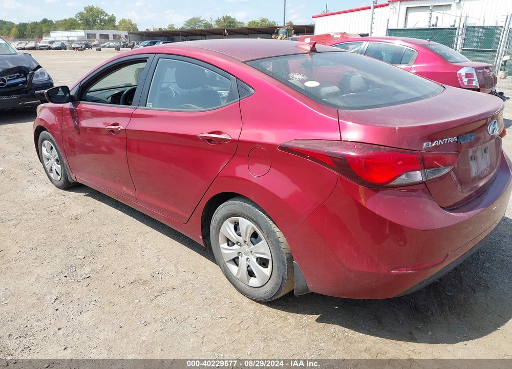 2016 HYUNDAI ELANTRA SE VIN: 5NPDH4AE1GH665255