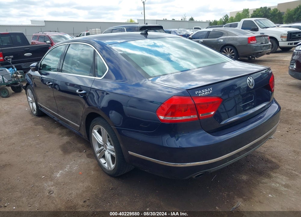 2012 VOLKSWAGEN PASSAT 2.0L TDI SEL PREMIUM VIN: 1VWCN7A38CC007102