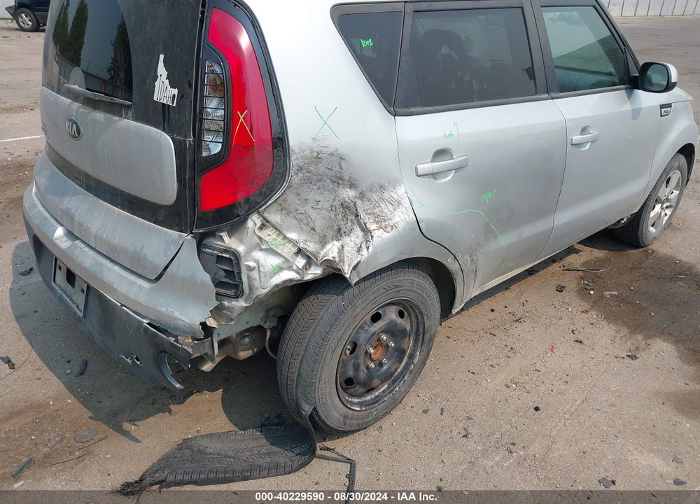 2018 KIA SOUL VIN: KNDJN2A27J7581118