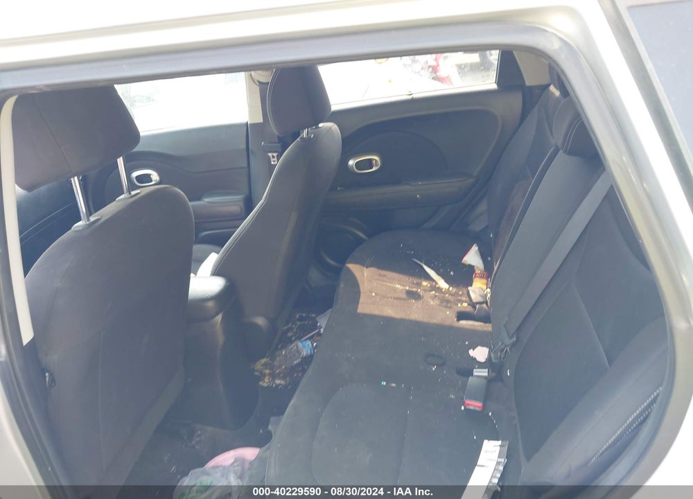 2018 KIA SOUL VIN: KNDJN2A27J7581118