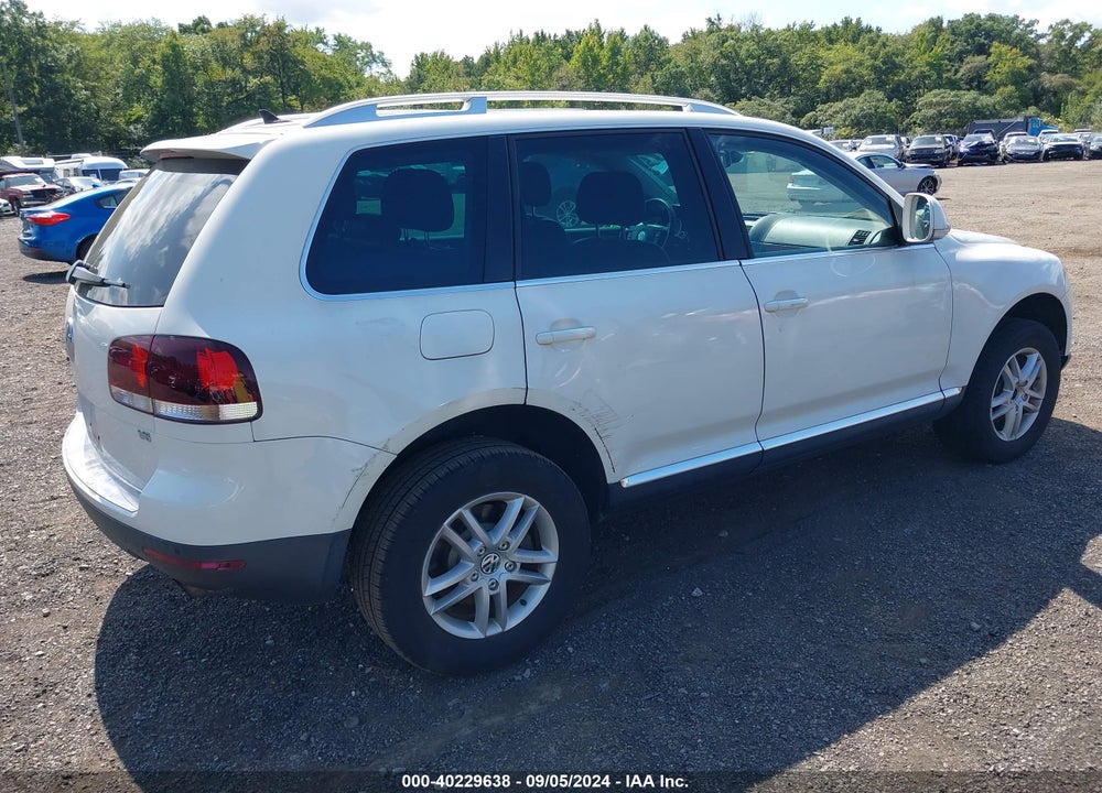 2010 VOLKSWAGEN TOUAREG VR6 FSI VIN: WVGBF7A97AD001732