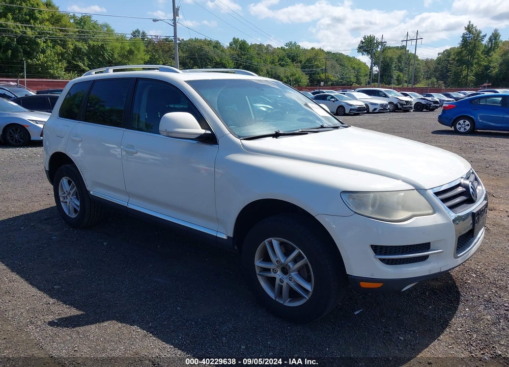 2010 VOLKSWAGEN TOUAREG VR6 FSI VIN: WVGBF7A97AD001732