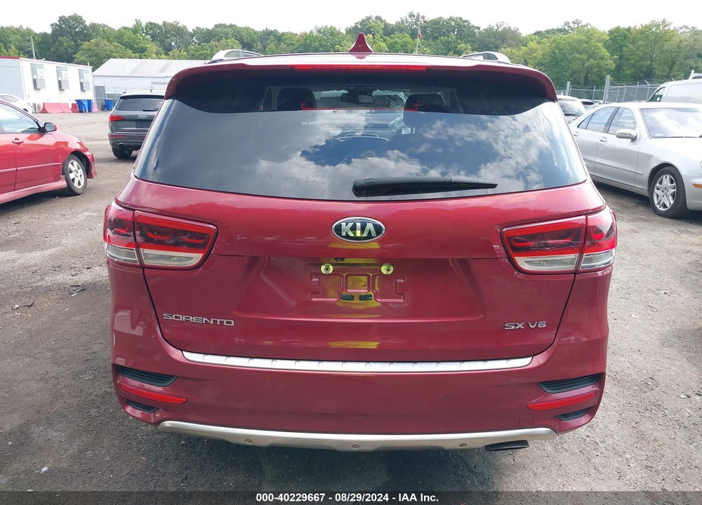 2017 KIA SORENTO 3.3L SX VIN: 5XYPKDA50HG232470