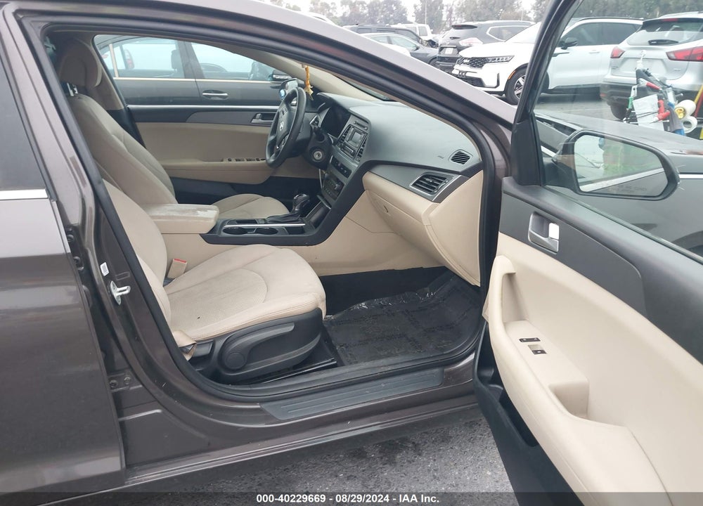 2016 HYUNDAI SONATA VIN: 5NPE24AF6GH396619