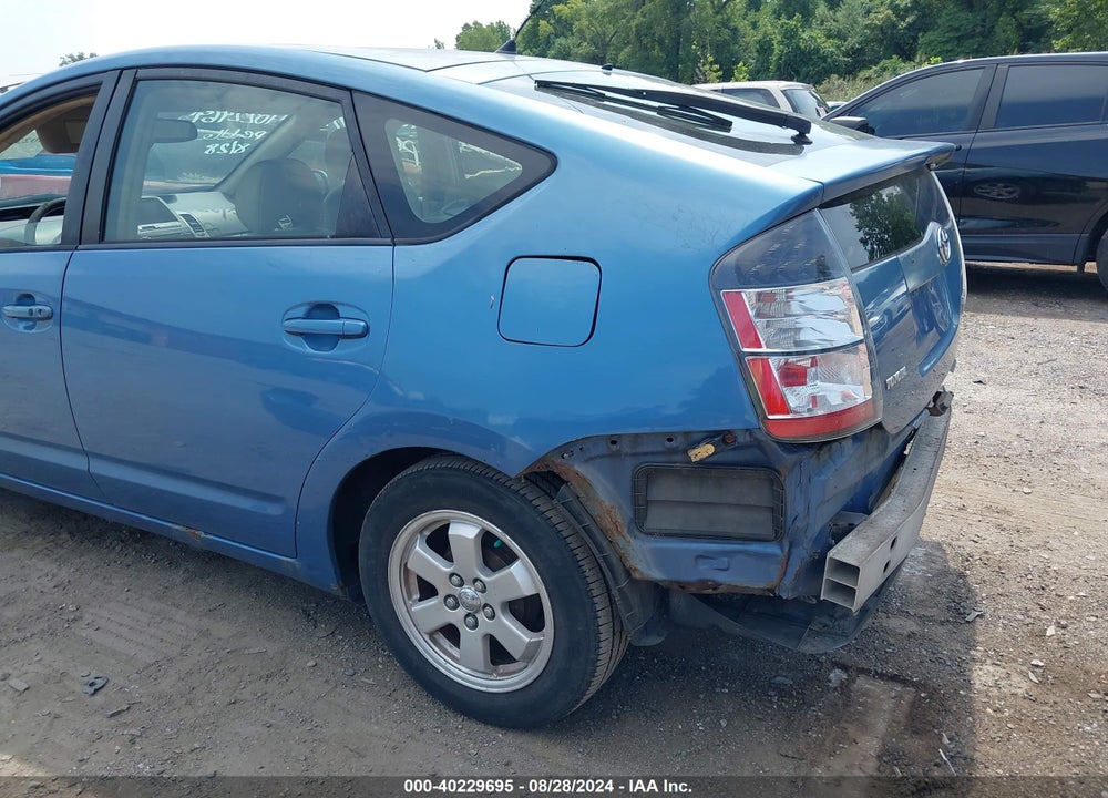 2004 TOYOTA PRIUS VIN: JTDKB22U340035572