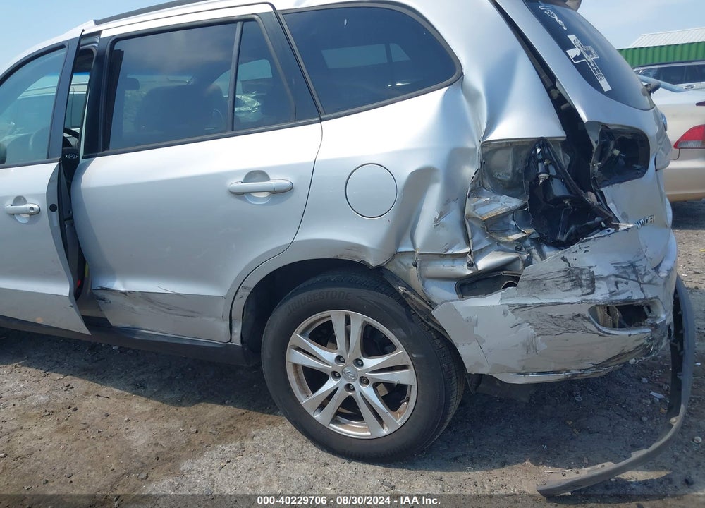 2011 HYUNDAI SANTA FE SE VIN: 5XYZH4AG4BG061609