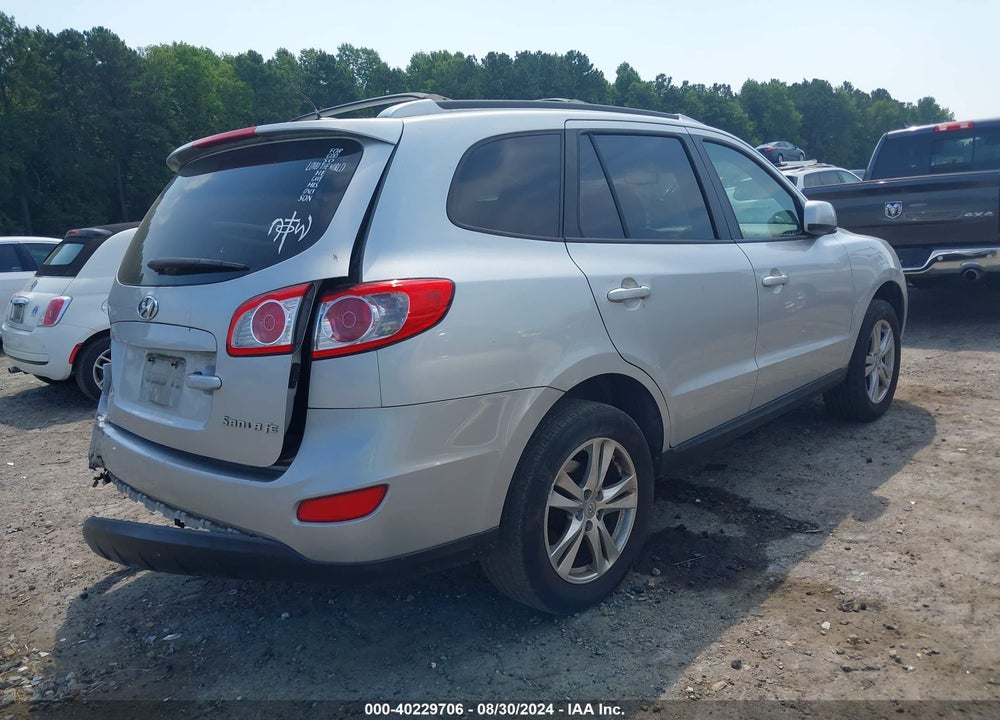 2011 HYUNDAI SANTA FE SE VIN: 5XYZH4AG4BG061609