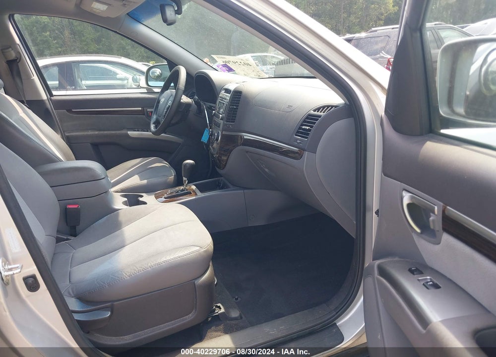 2011 HYUNDAI SANTA FE SE VIN: 5XYZH4AG4BG061609