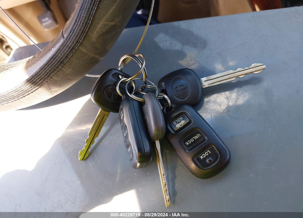 2006 TOYOTA CAMRY XLE VIN: 4T1BE30K06U686471