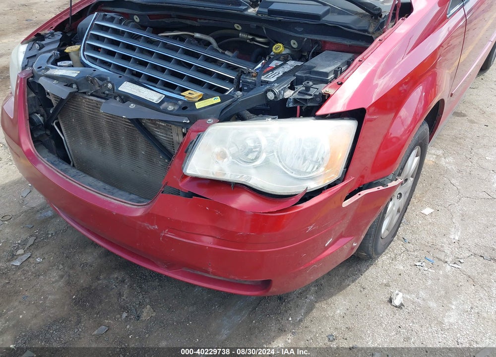 2009 CHRYSLER TOWN & COUNTRY LX VIN: 2A8HR44E69R585698