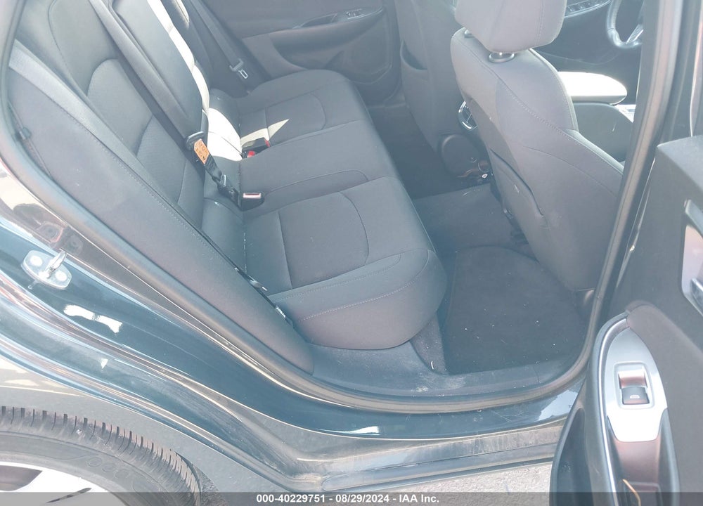 2018 CHEVROLET MALIBU LT VIN: 1G1ZD5ST8JF146430