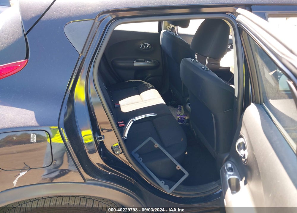 2011 NISSAN JUKE S VIN: JN8AF5MV0BT014461