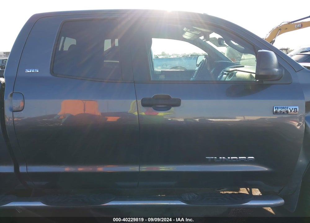 2018 TOYOTA TUNDRA SR5 5.7L V8 VIN: 5TFUY5F12JX706788
