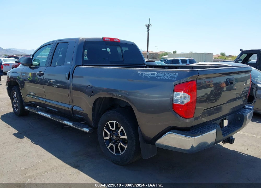 2018 TOYOTA TUNDRA SR5 5.7L V8 VIN: 5TFUY5F12JX706788
