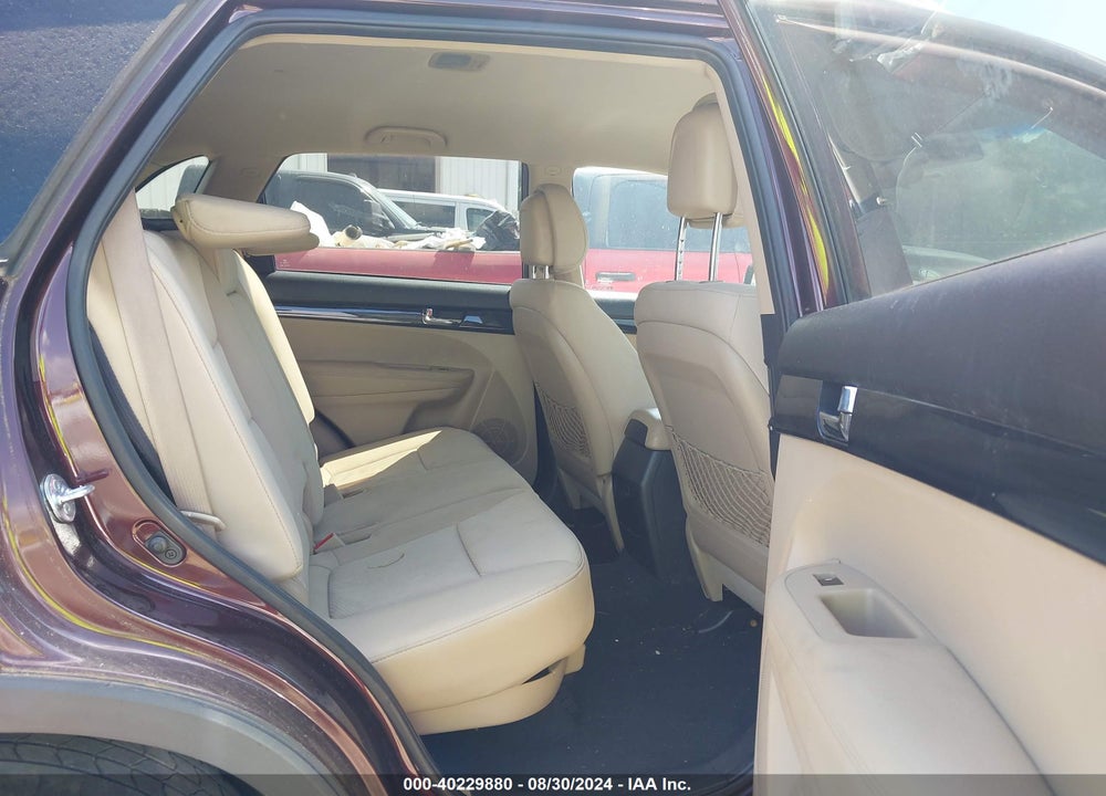 2012 KIA SORENTO LX V6 VIN: 5XYKT4A24CG241470