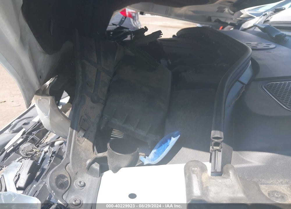 2015 VOLVO V60 VIN: YV140MEBXF1207298