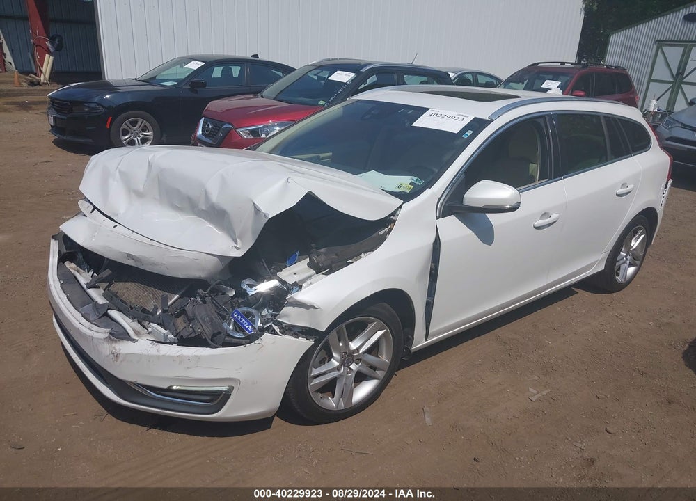 2015 VOLVO V60 VIN: YV140MEBXF1207298