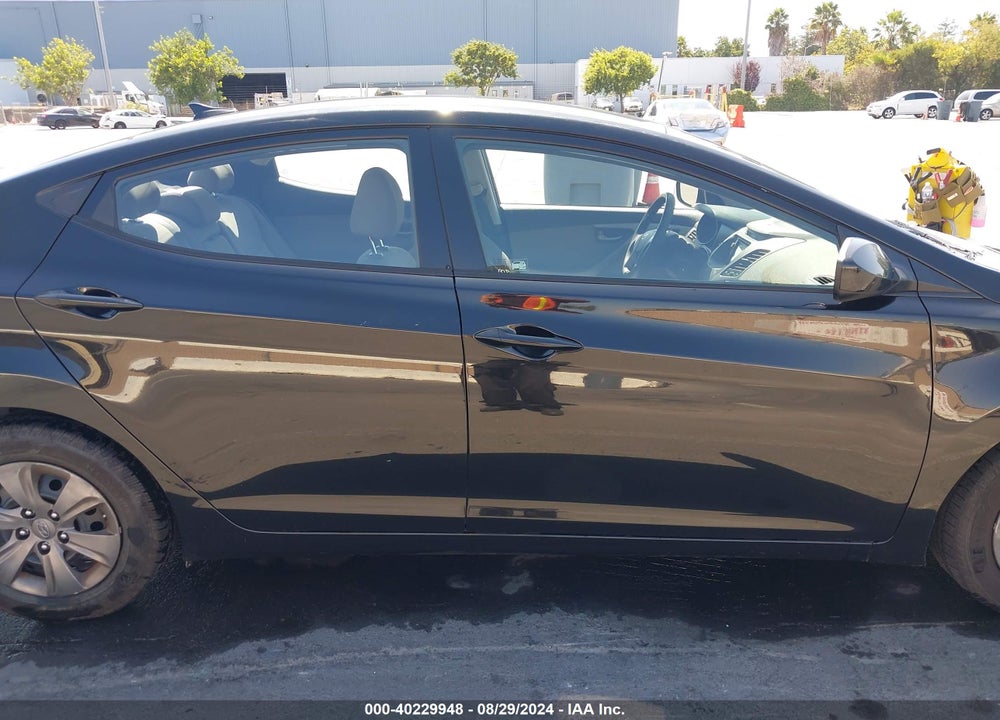 2016 HYUNDAI ELANTRA SE VIN: 5NPDH4AE4GH699755