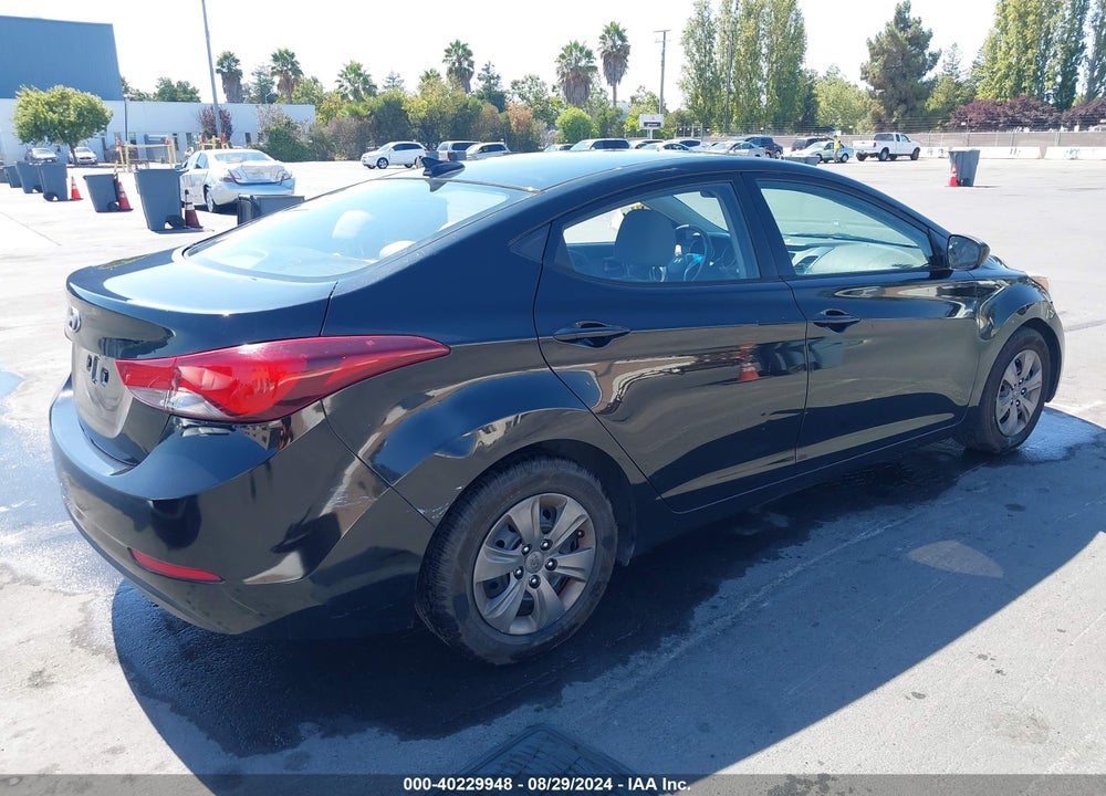 2016 HYUNDAI ELANTRA SE VIN: 5NPDH4AE4GH699755