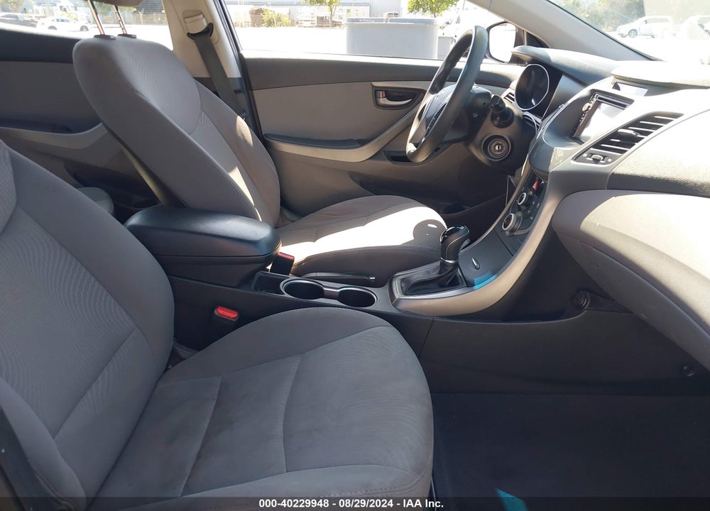 2016 HYUNDAI ELANTRA SE VIN: 5NPDH4AE4GH699755