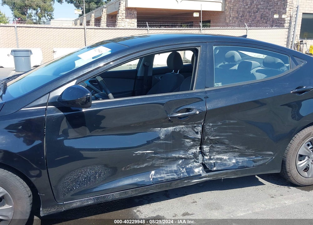 2016 HYUNDAI ELANTRA SE VIN: 5NPDH4AE4GH699755