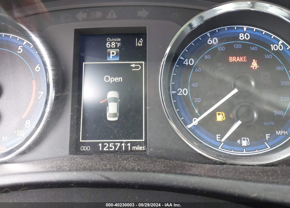 2018 TOYOTA COROLLA SE VIN: 5YFBURHE0JP780123
