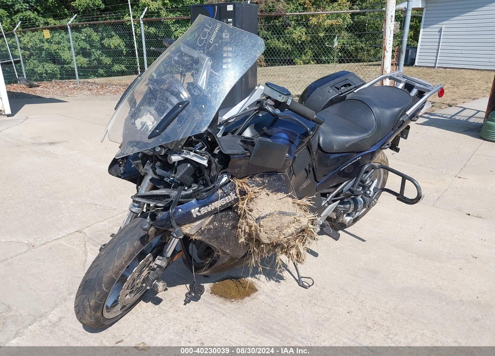 2010 KAWASAKI ZG1400 C VIN: JKBZGNC11AA003740