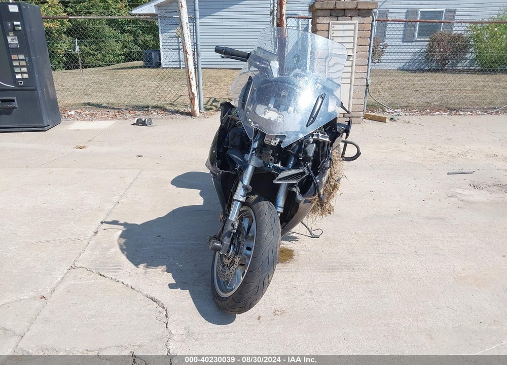 2010 KAWASAKI ZG1400 C VIN: JKBZGNC11AA003740