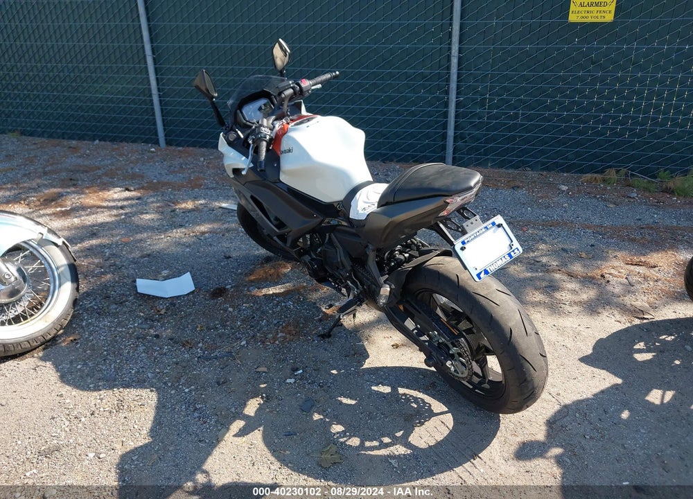 2023 KAWASAKI EX650 R VIN: ML5EXER16PDA94749