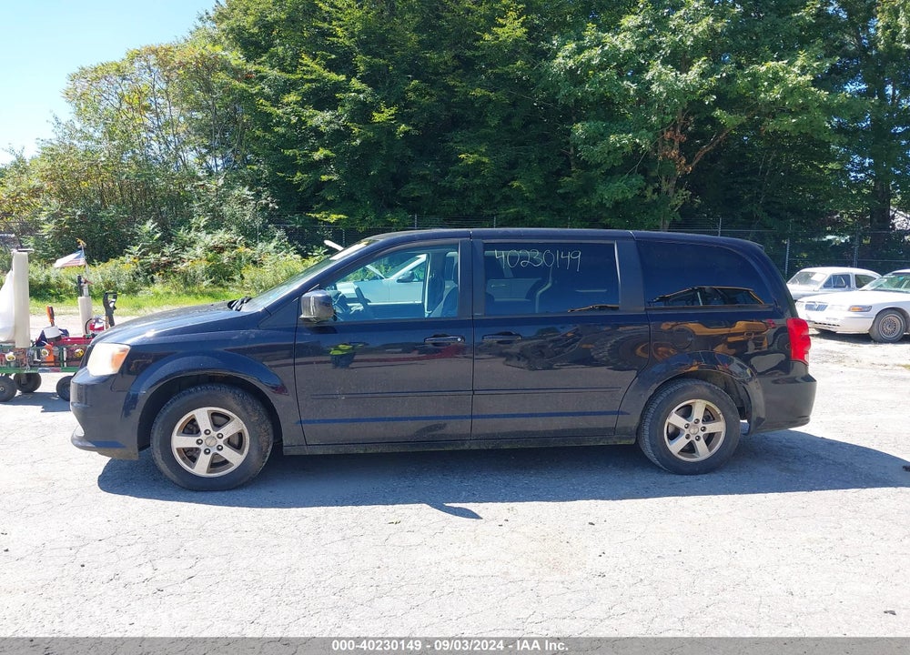 2011 DODGE GRAND CARAVAN VIN: 2D4RN3DG8BR619071