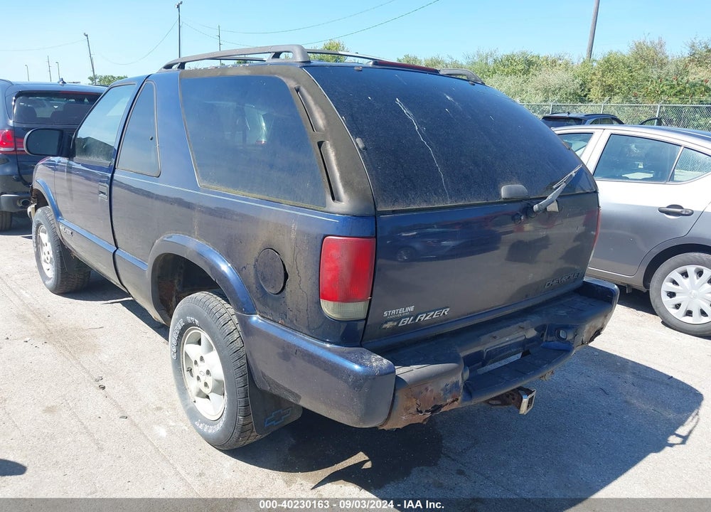 2001 CHEVROLET BLAZER LS VIN: 1GNCT18W71K188578