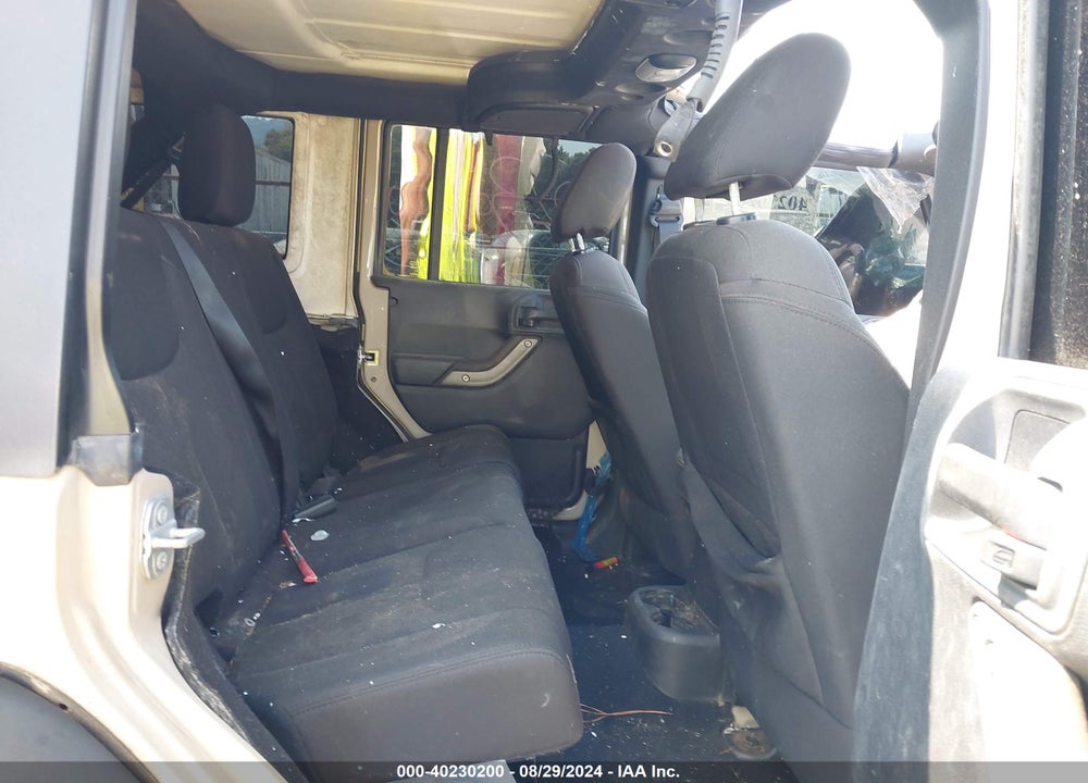 2016 JEEP WRANGLER UNLIMITED SPORT VIN: 1C4BJWDG0GL271844