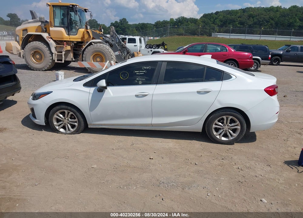 2019 CHEVROLET CRUZE LT VIN: 1G1BE5SM8K7119733