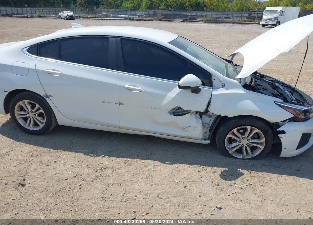 2019 CHEVROLET CRUZE LT VIN: 1G1BE5SM8K7119733
