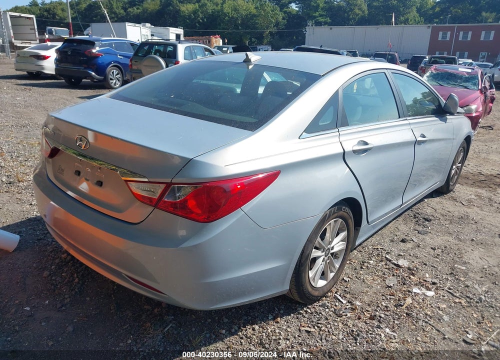 2013 HYUNDAI SONATA GLS VIN: 5NPEB4AC1DH615522