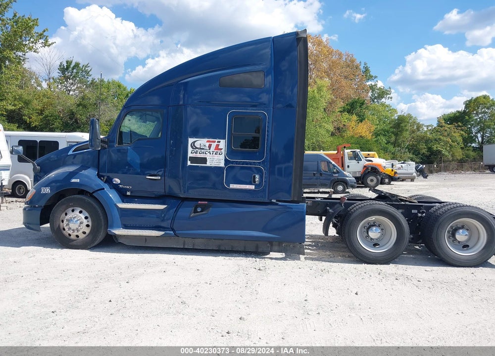 2020 KENWORTH T680 VIN: 1XKYDP9XXLJ346477