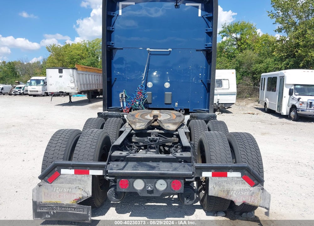 2020 KENWORTH T680 VIN: 1XKYDP9XXLJ346477