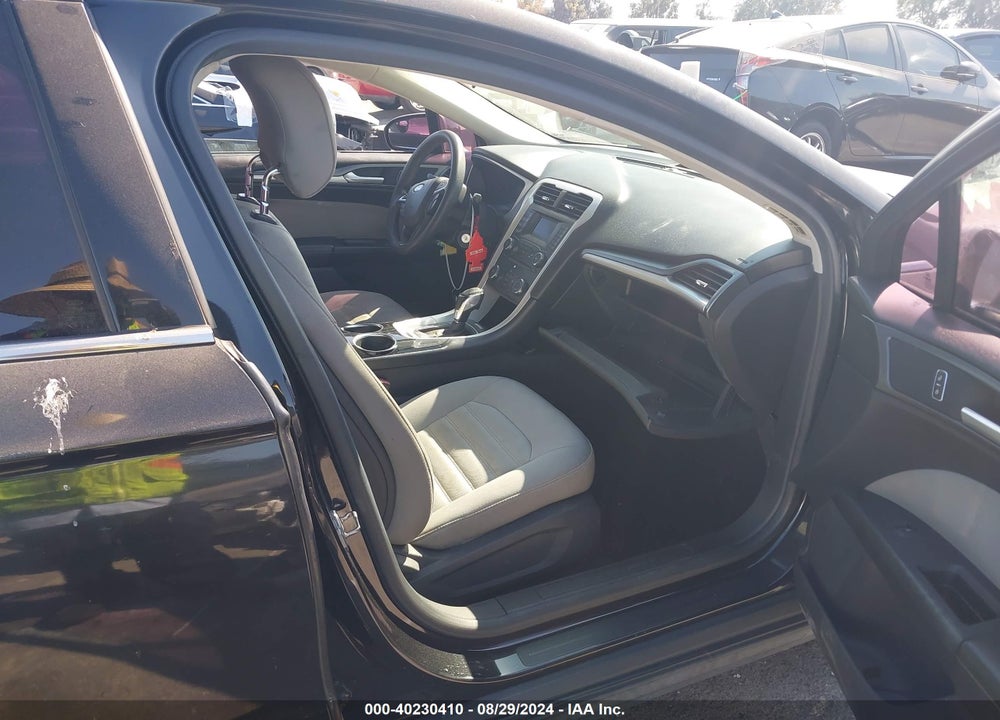 2013 FORD FUSION S VIN: 3FA6P0G7XDR296858