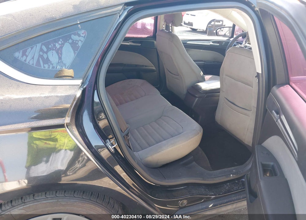 2013 FORD FUSION S VIN: 3FA6P0G7XDR296858
