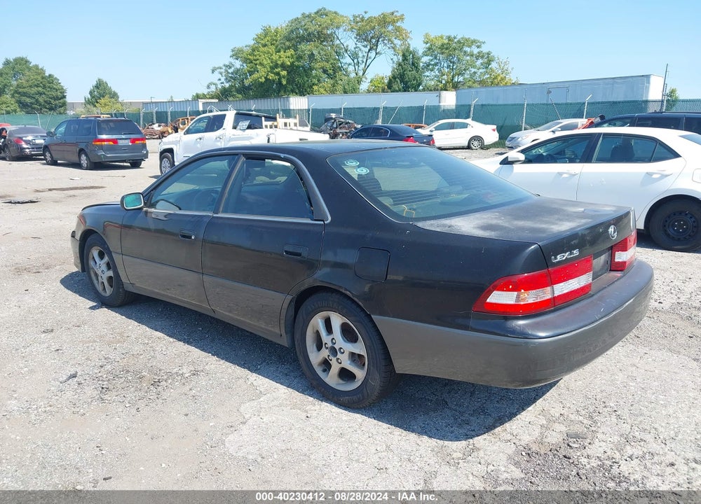 2001 LEXUS ES 300 VIN: JT8BF28GX15109363