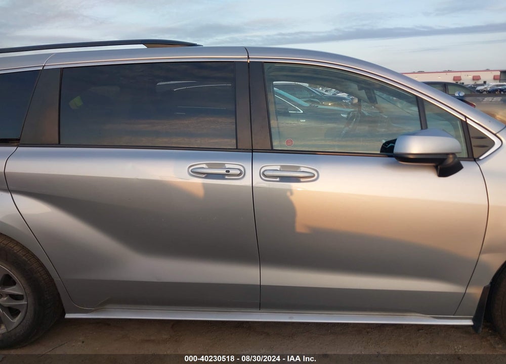 2022 TOYOTA SIENNA LE 8 PASSENGER VIN: 5TDGSKFC0NS059754