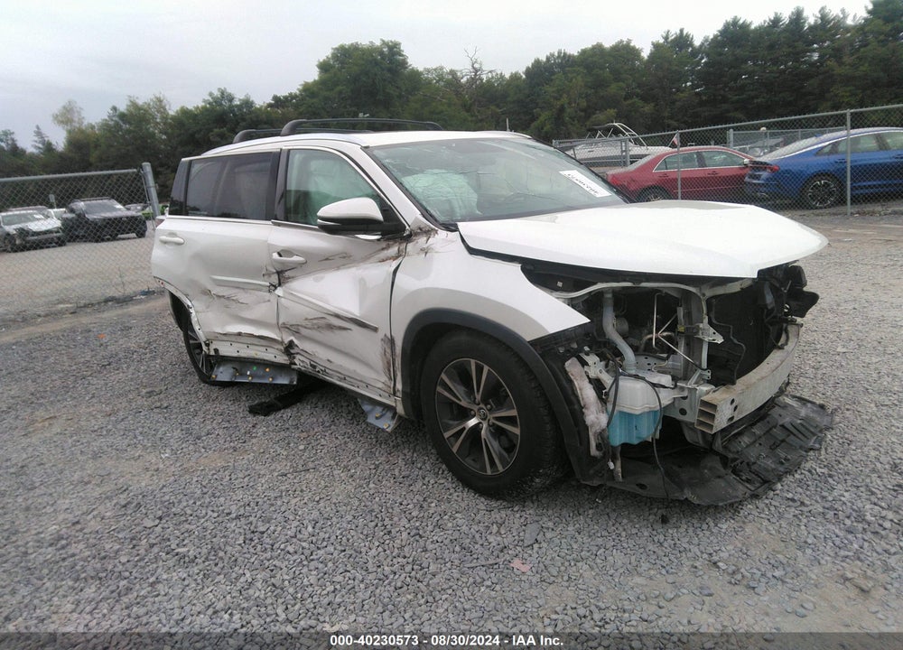 2016 TOYOTA HIGHLANDER XLE V6 VIN: 5TDKKRFH9GS175388
