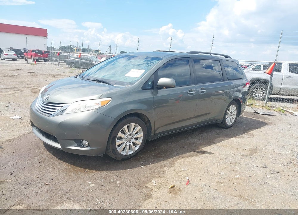 2012 TOYOTA SIENNA LIMITED V6 7 PASSENGER VIN: 5TDYK3DC7CS223821